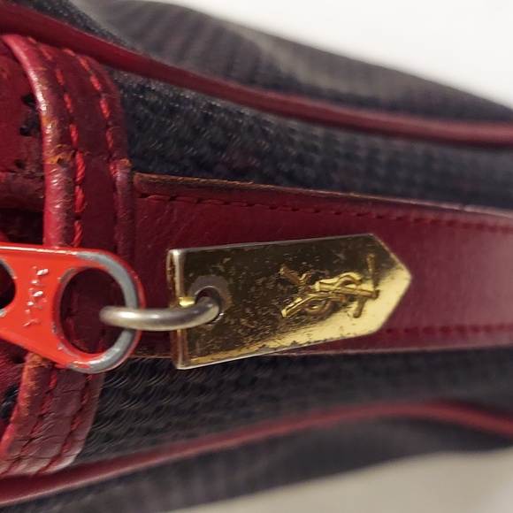 Authentic Yves Saint Laurent Clutch Bag in Textured PVC and Red Leather - Picture 3 of 9